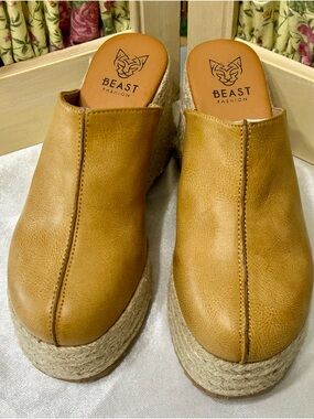 BEAST FASHION Tan Espadrille Wedge Slide Mules